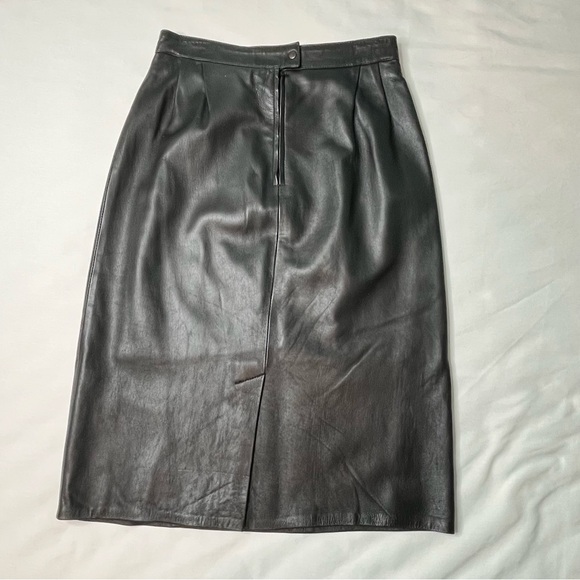 Black Leather Skirt by Images. Size 10 - Picture 9 of 14